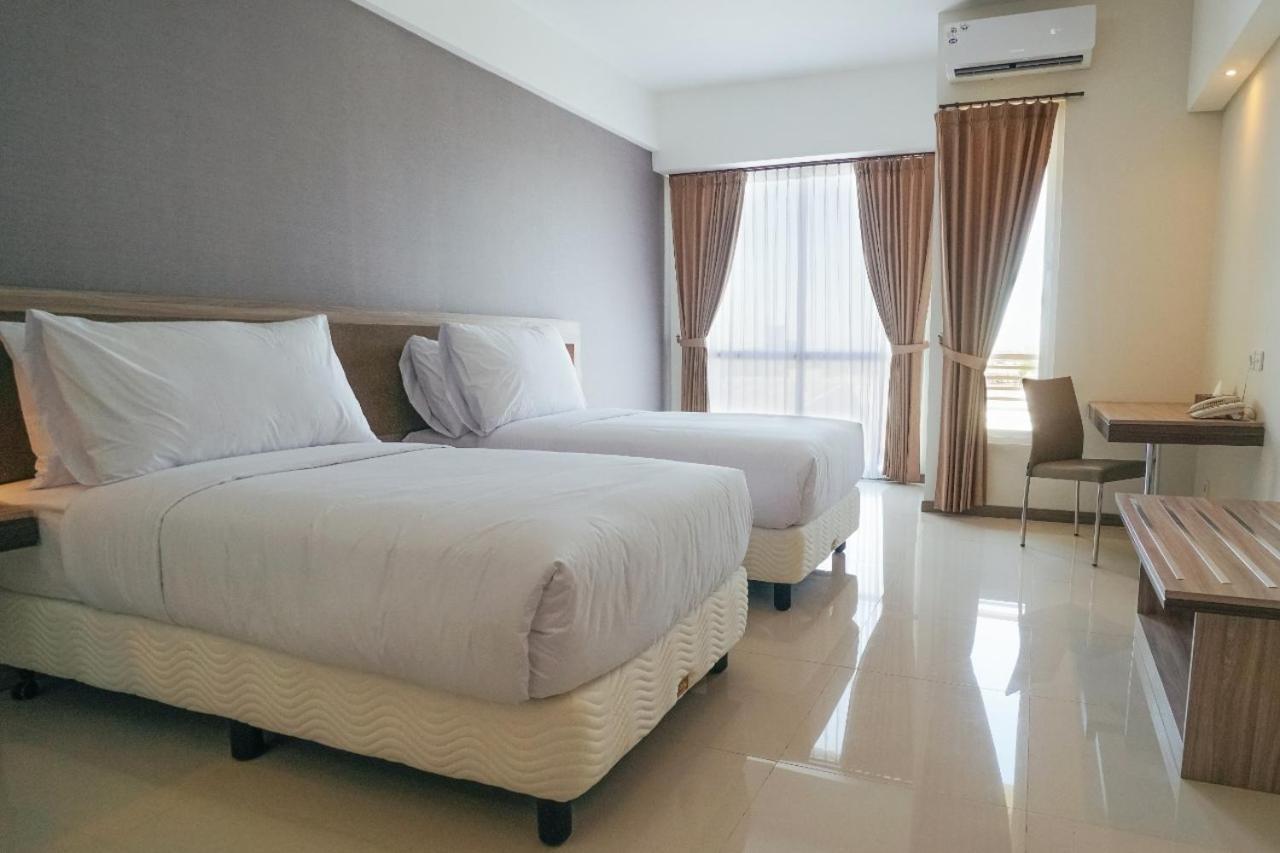 My Tower Hotel Surabaya Eksteriør bilde