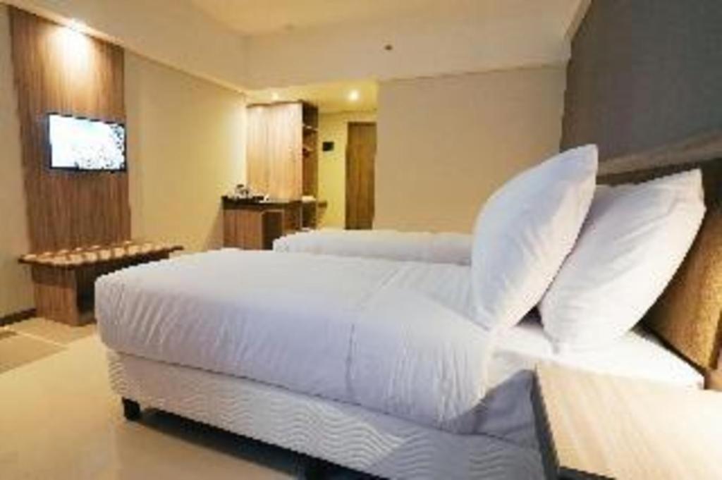My Tower Hotel Surabaya Eksteriør bilde
