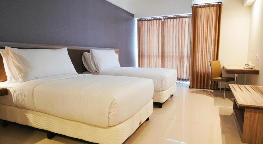 My Tower Hotel Surabaya Eksteriør bilde