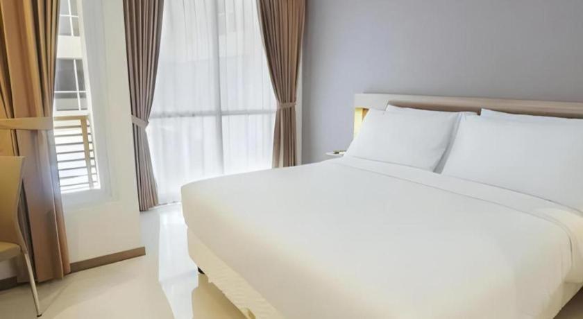 My Tower Hotel Surabaya Eksteriør bilde
