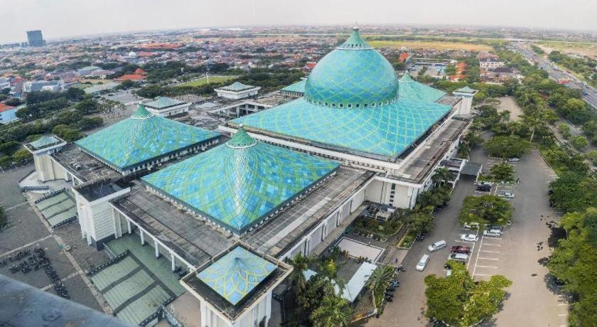 My Tower Hotel Surabaya Eksteriør bilde