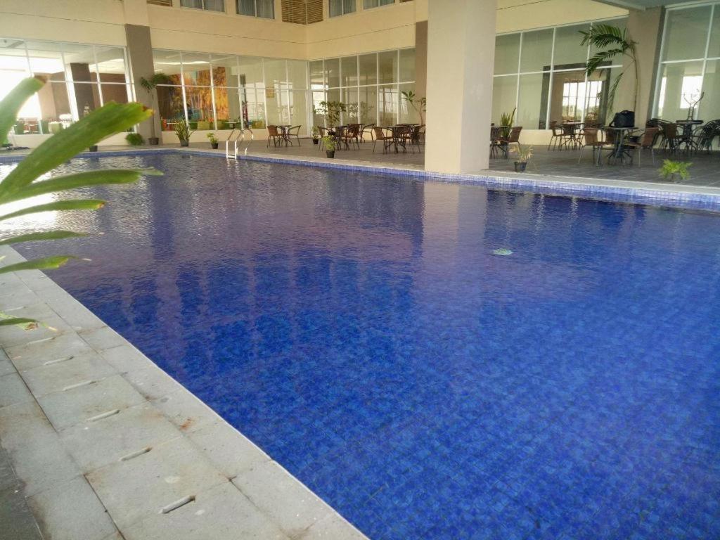 My Tower Hotel Surabaya Eksteriør bilde